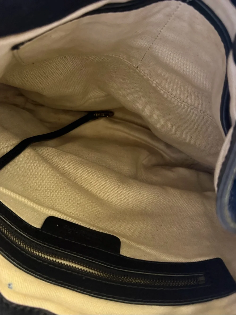 Micheal kors Classic Black Leather Hobo Bag - Spacious Everyday Tote